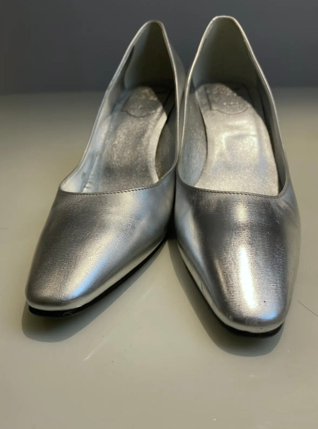 Silver Roger Vivier Patent Pointed-Toe Comma Heels