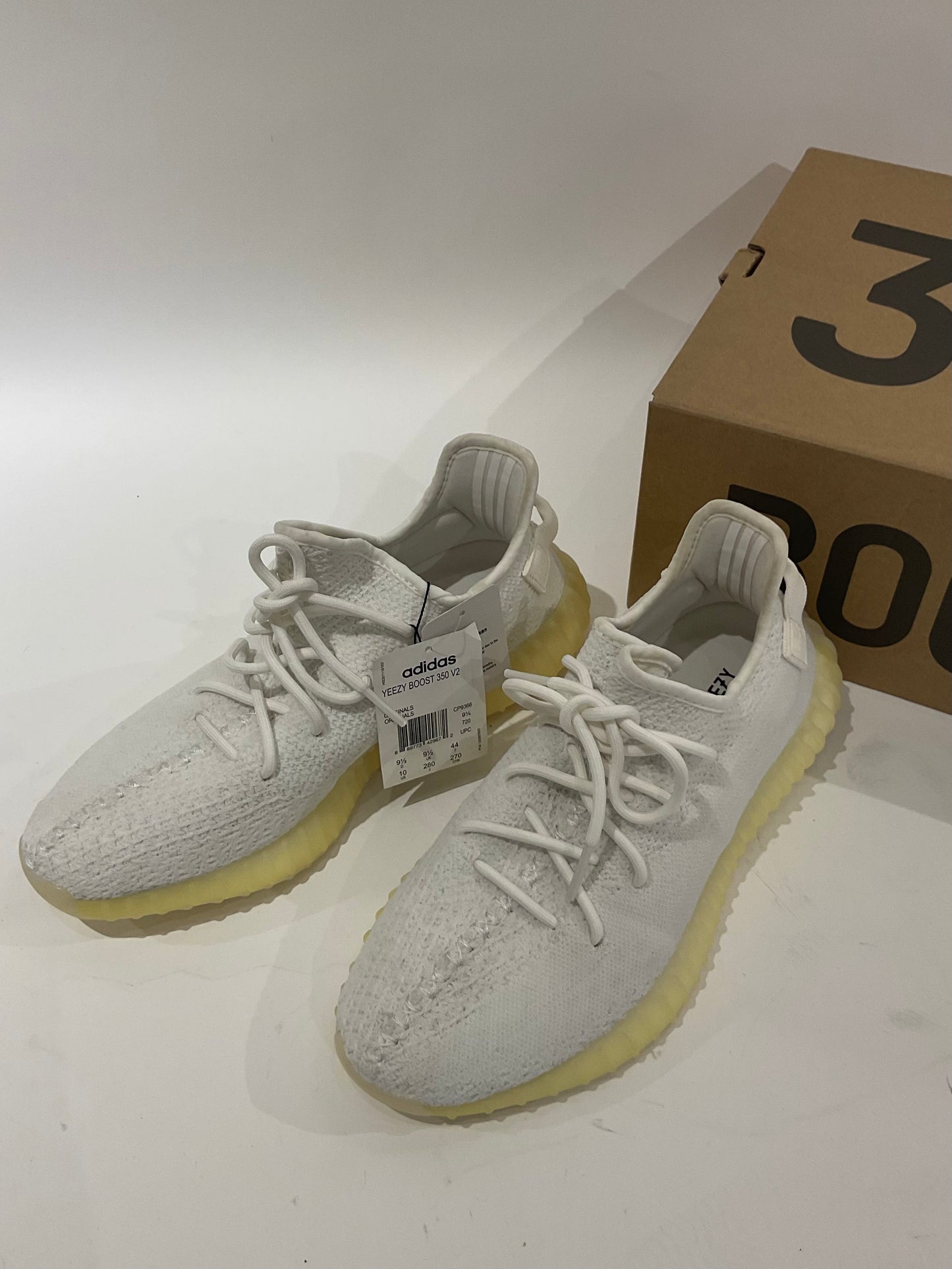 ADIDAS YEEZY BOOST 350 V2