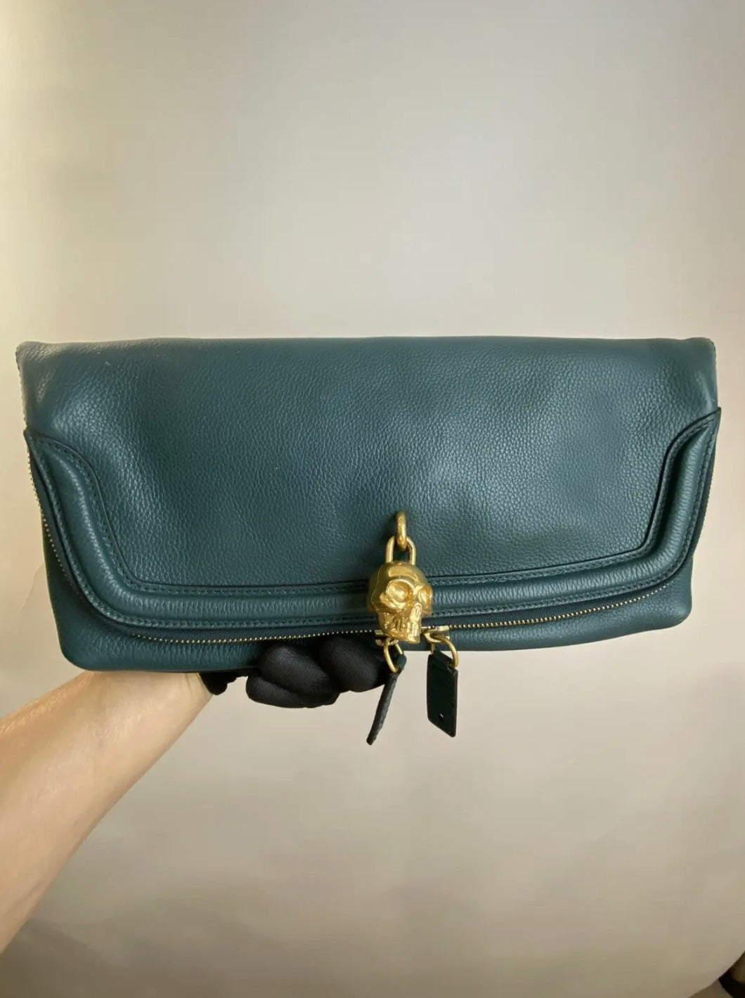 Alexander McQueen De Manta Padlock Clutch