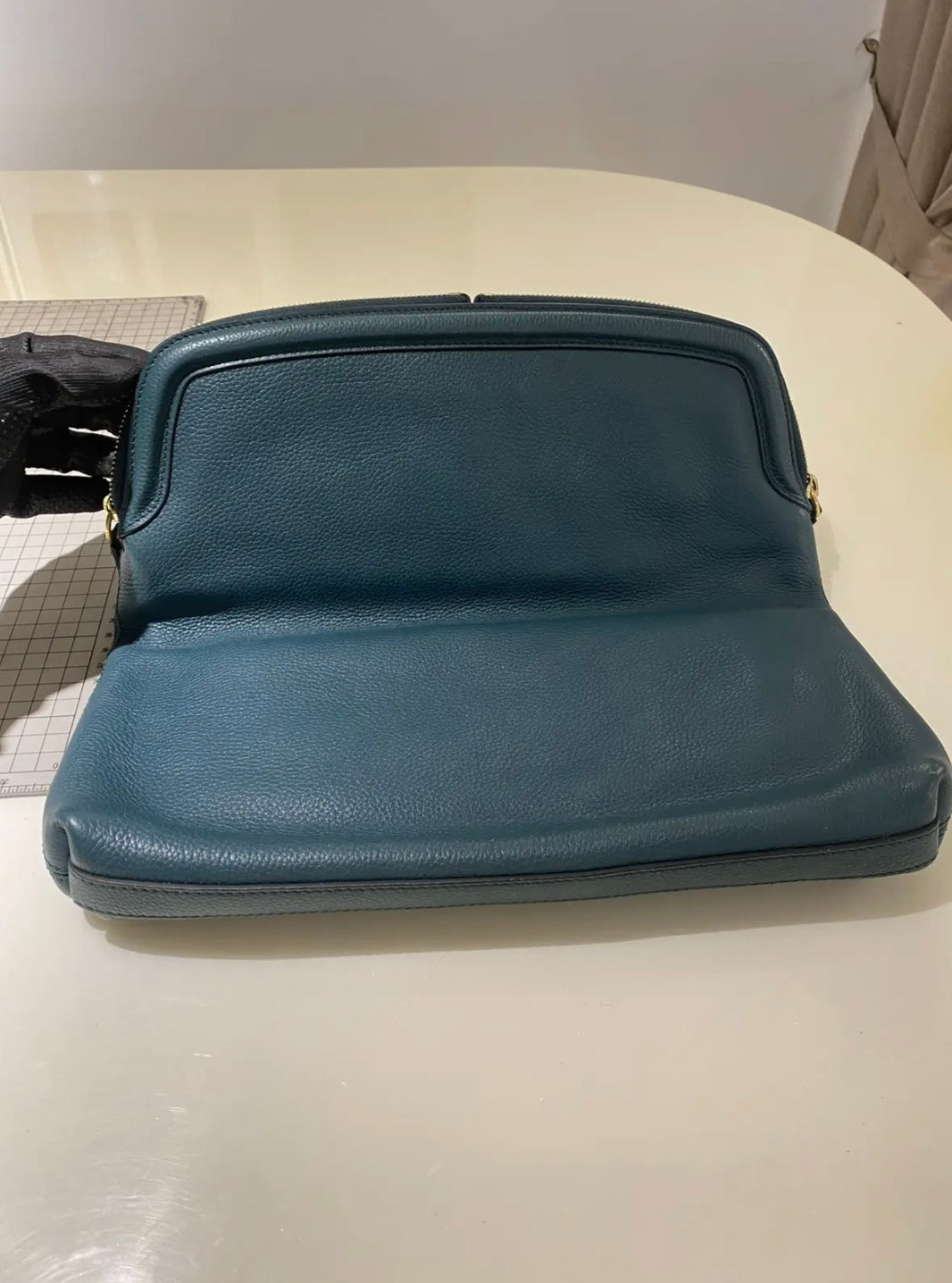 Alexander McQueen De Manta Padlock Clutch