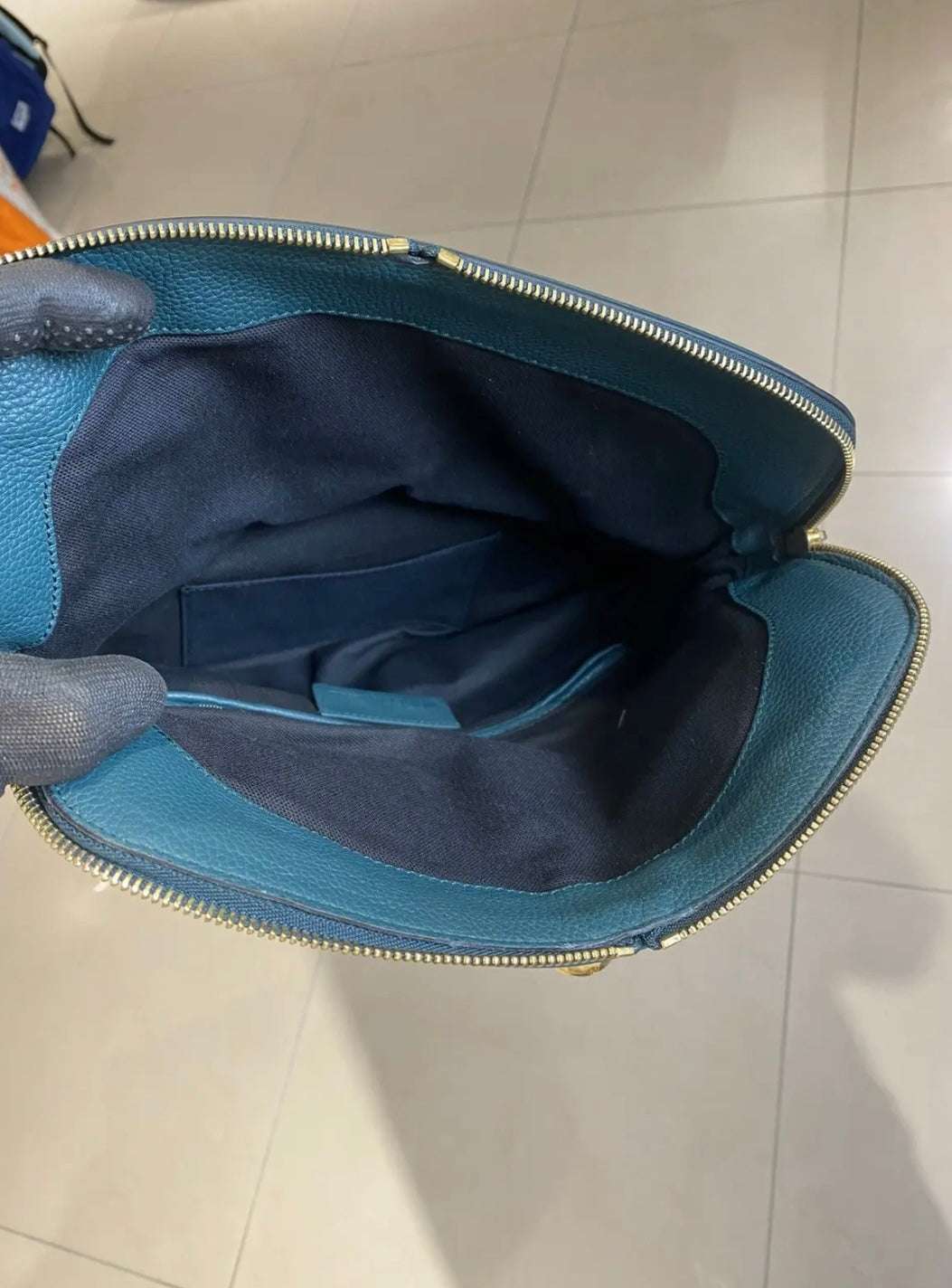 Alexander McQueen De Manta Padlock Clutch