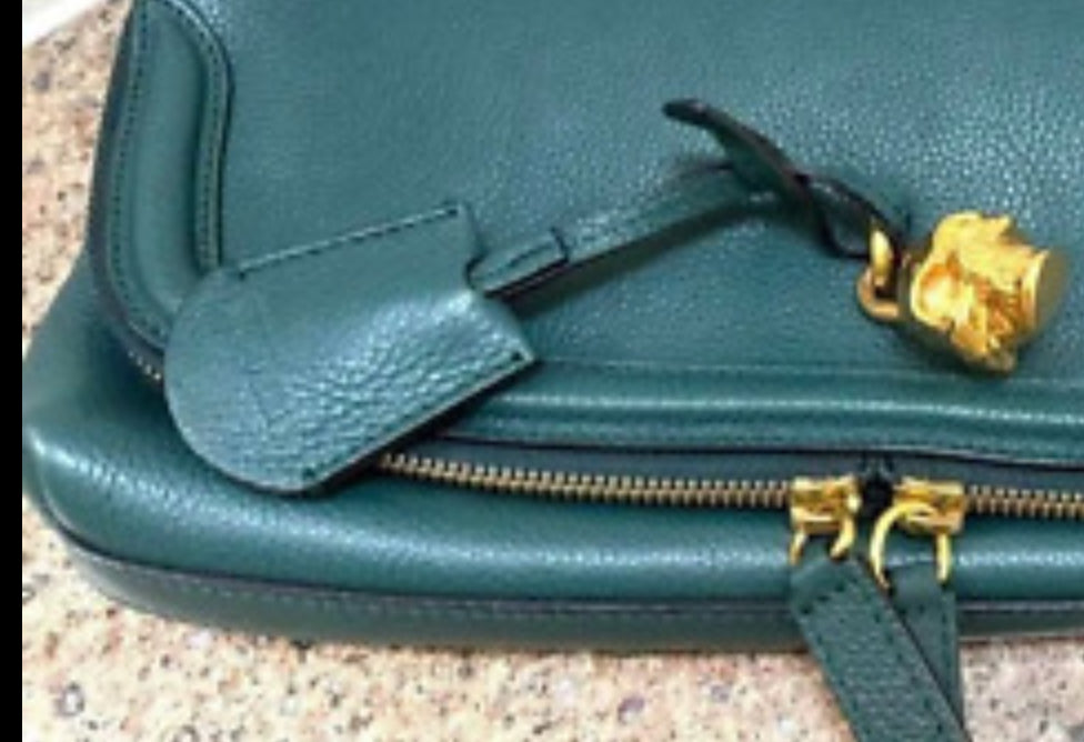 Alexander McQueen De Manta Padlock Clutch