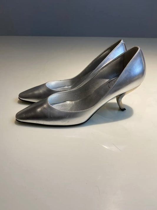 Silver Roger Vivier Patent Pointed-Toe Comma Heels