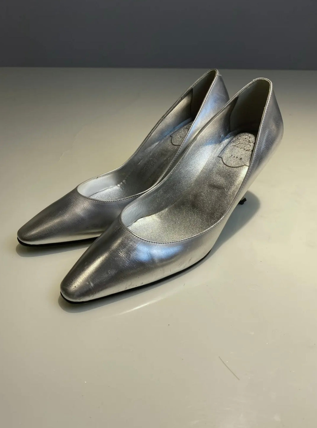 Silver Roger Vivier Patent Pointed-Toe Comma Heels