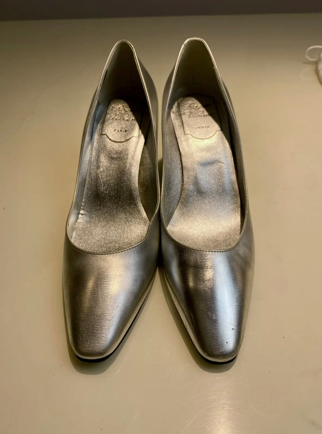 Silver Roger Vivier Patent Pointed-Toe Comma Heels