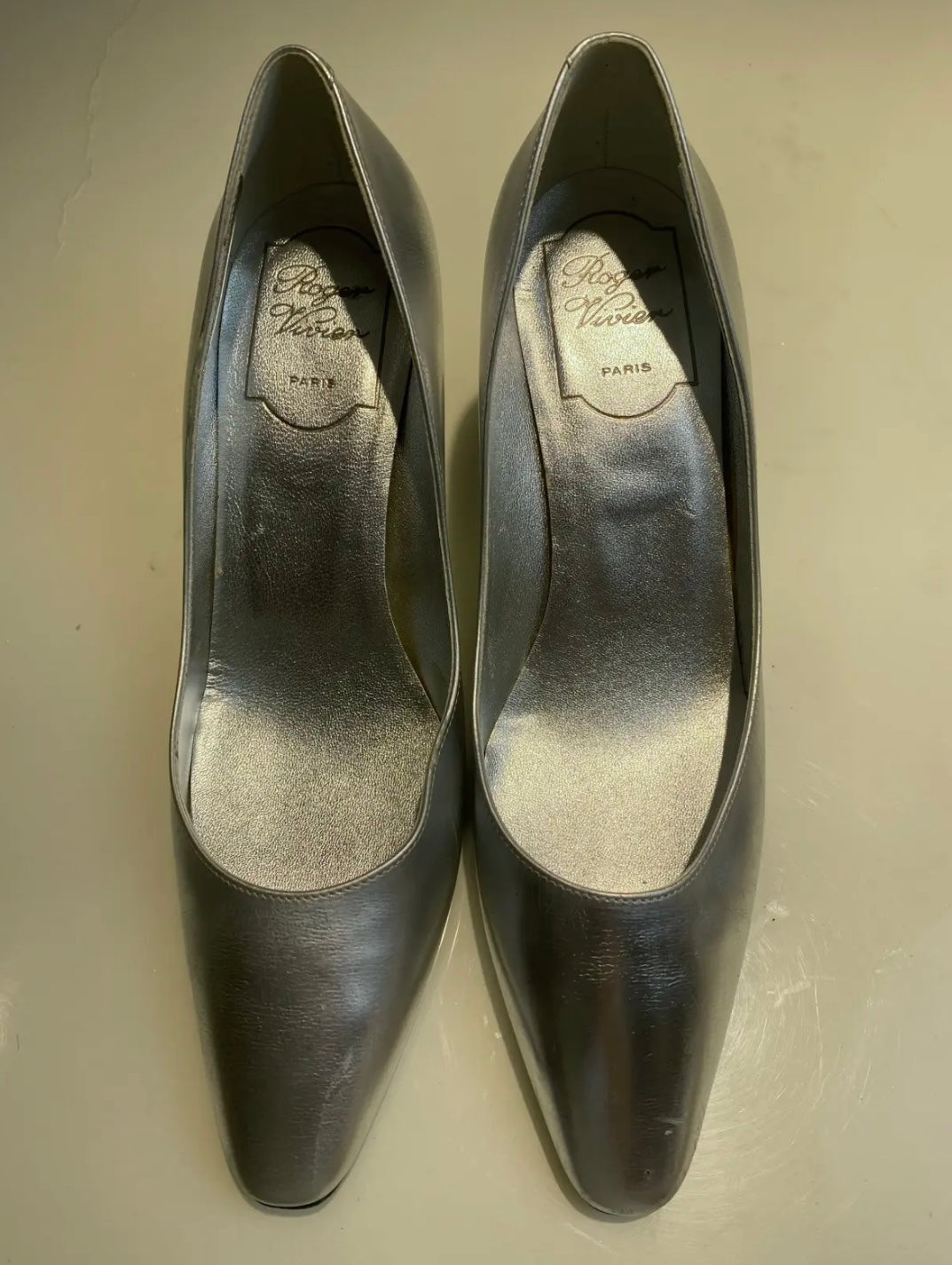 Silver Roger Vivier Patent Pointed-Toe Comma Heels
