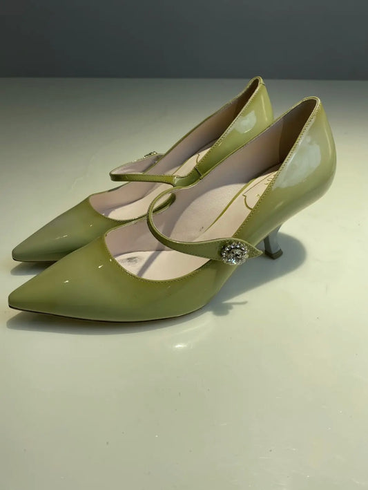 Roger Vivier Diamond Embellishments Pumps
