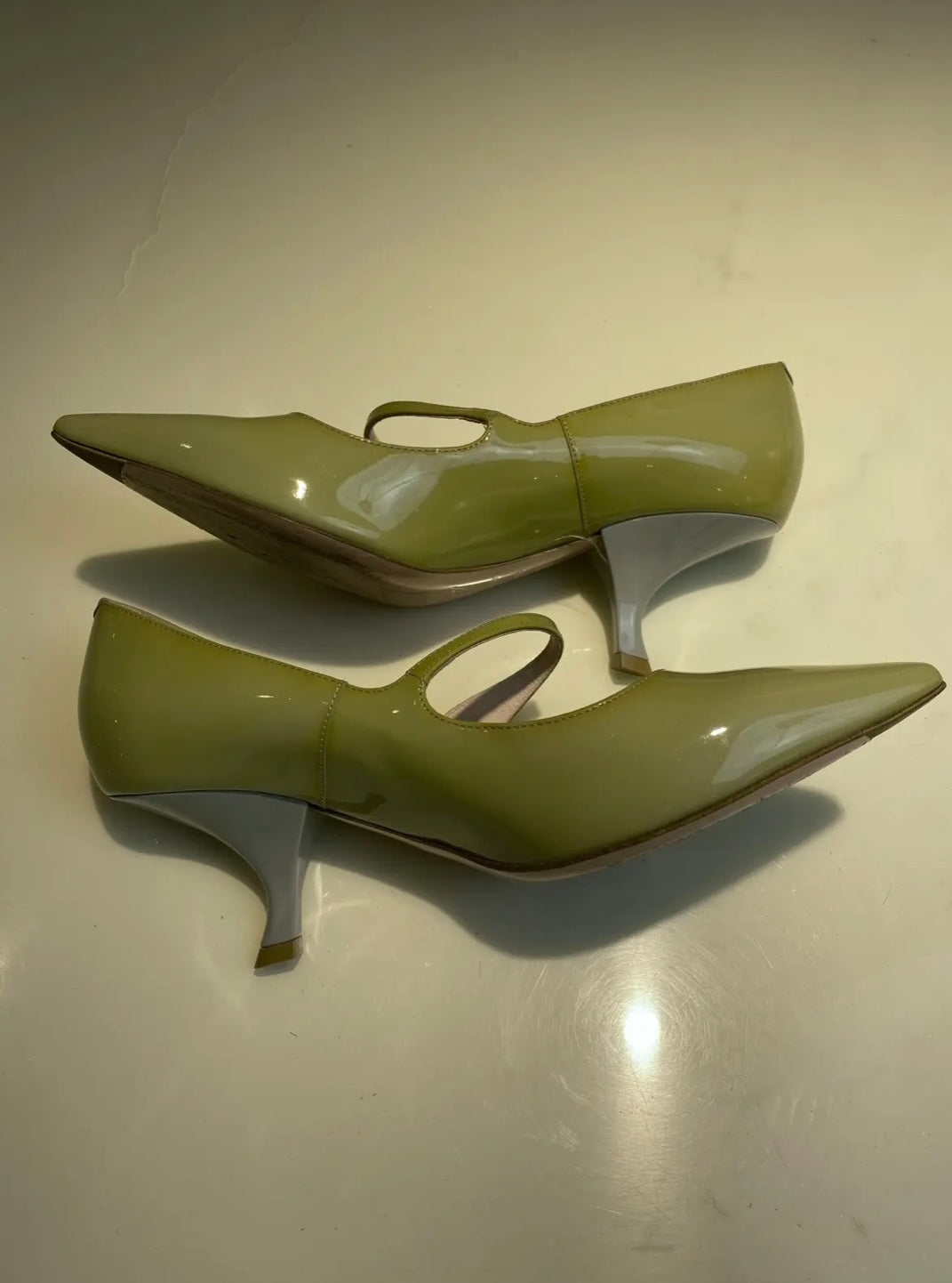 Roger Vivier Diamond Embellishments Pumps