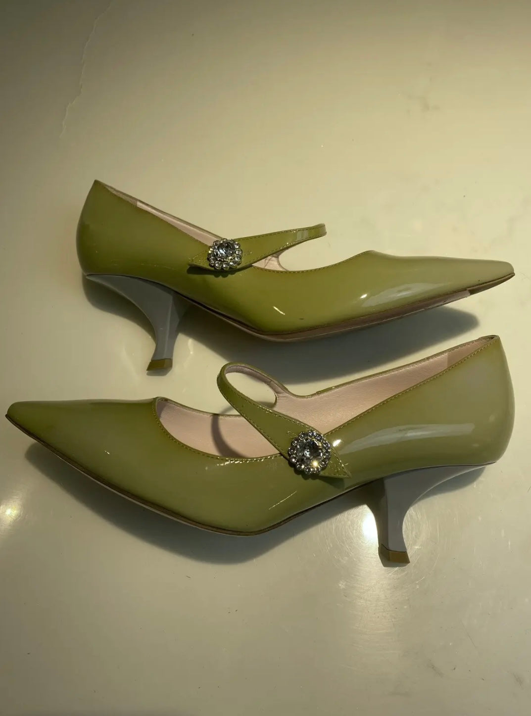 Roger Vivier Diamond Embellishments Pumps