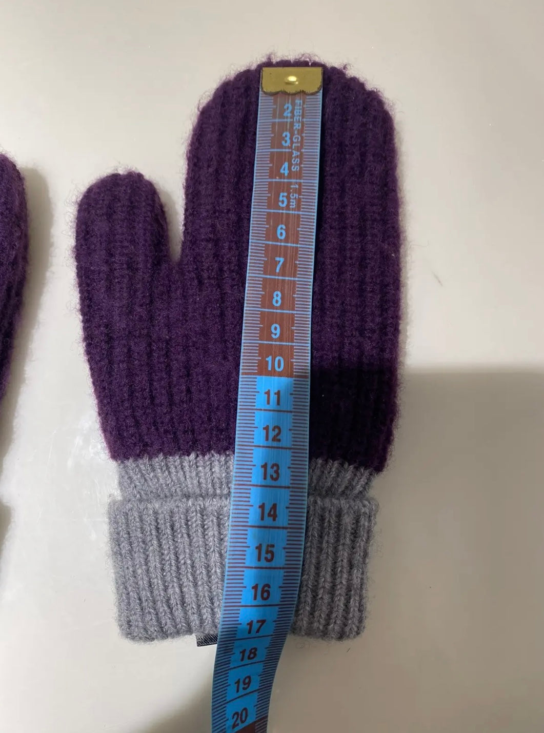 Adidas × Y‑3 Women’s Mittens Glove with Strap – Size M (165/75 mm | 21 × 7.5 cm)